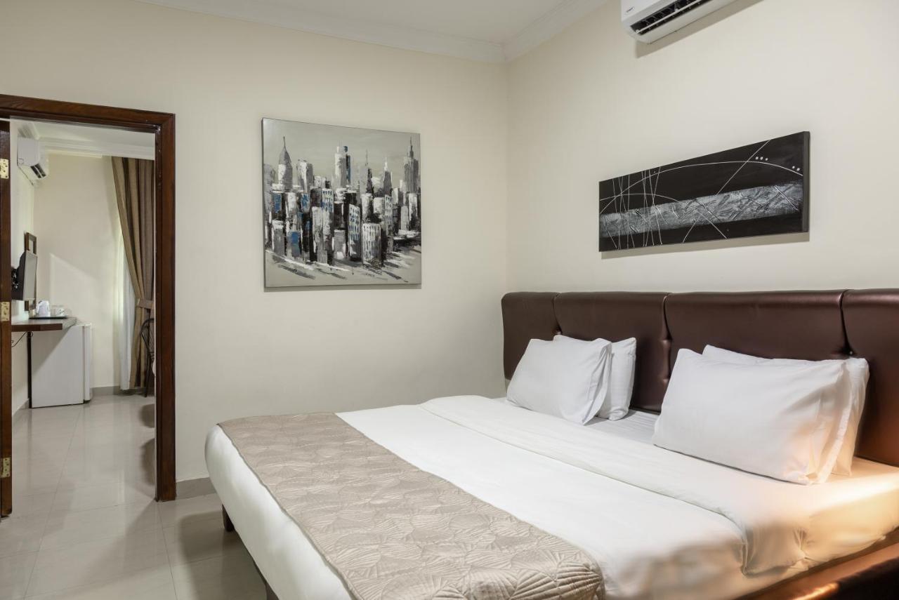 360 Hotel By Fhm Amman Esterno foto